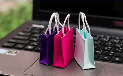 responsive Ecommerce web design taking note